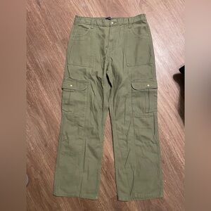 Aeropostale Olive Green Straight Leg Cargo Pants